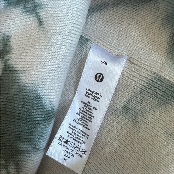 Lululemon Logo Beanie - Picture 2 of 2